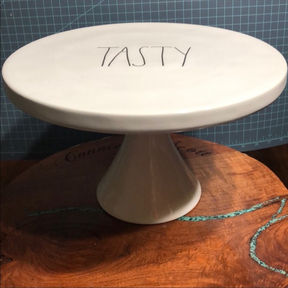 Rae Dunn Accessories - Rae Dunn cake stand